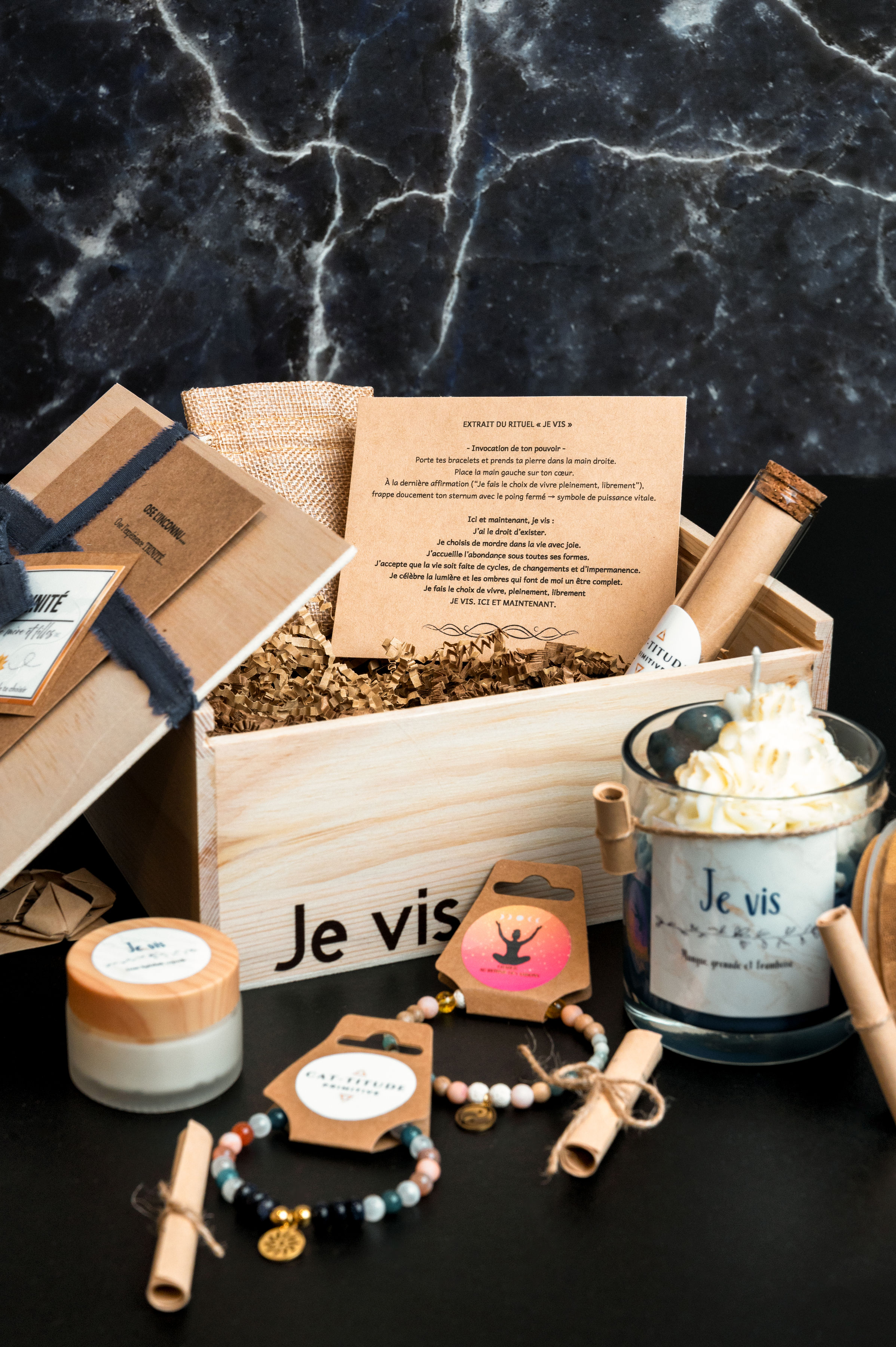 Coffret Je vis — ouvert